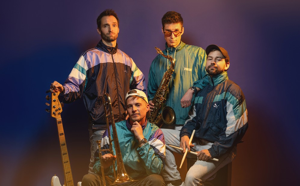 Saxbones, quartet, portrait du groupe en studio